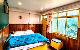 Hidden Monkey Backpackers Darjeeling, Batasia