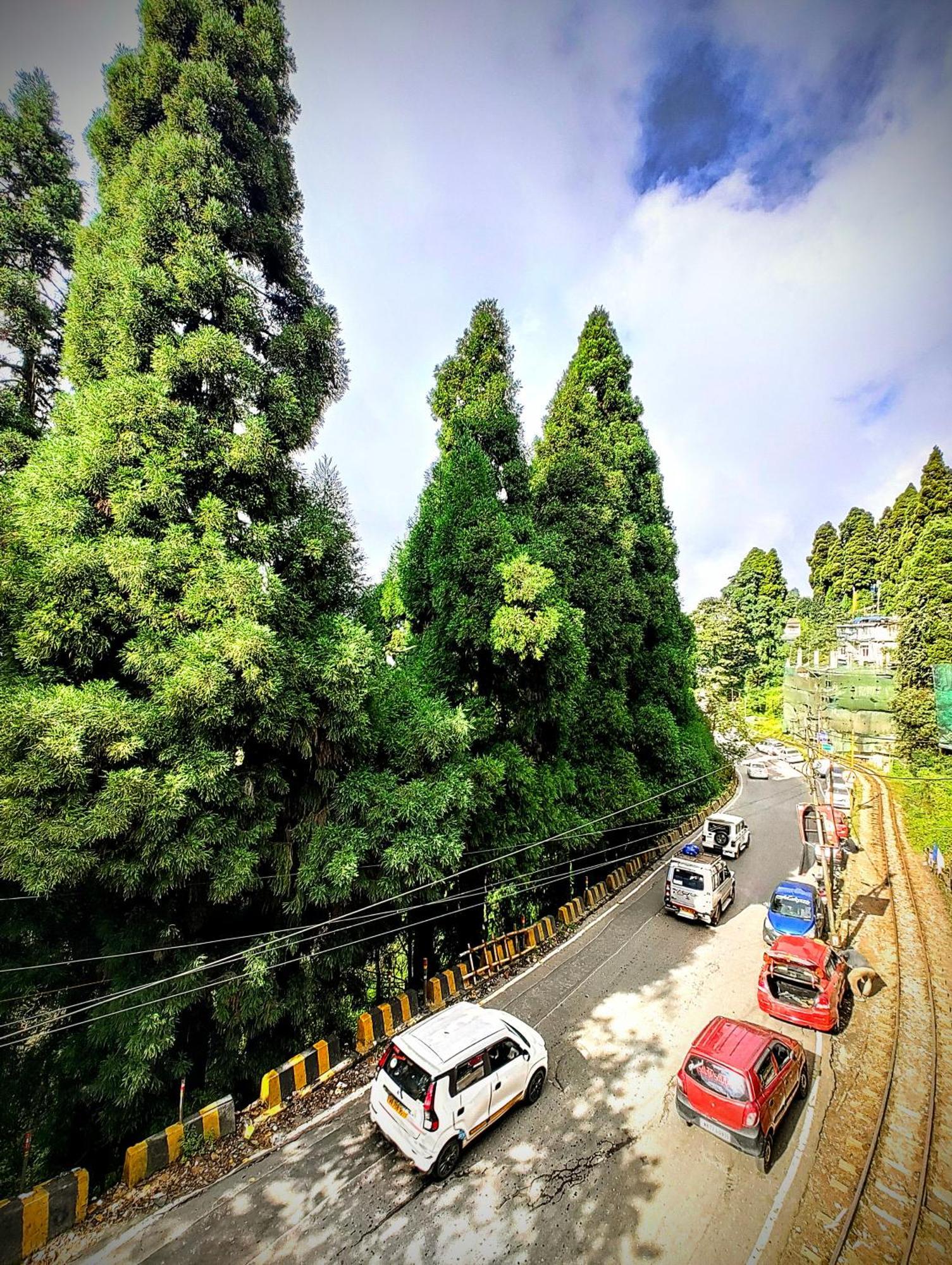 Hidden Monkey Backpackers Darjeeling, Batasia Darjeeling  Exterior photo